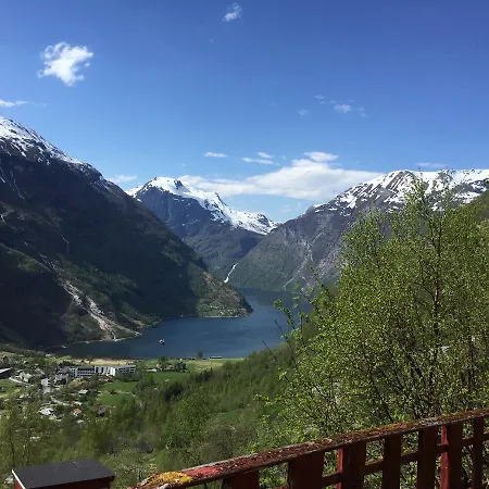 Solbakken Шале Гейрангер