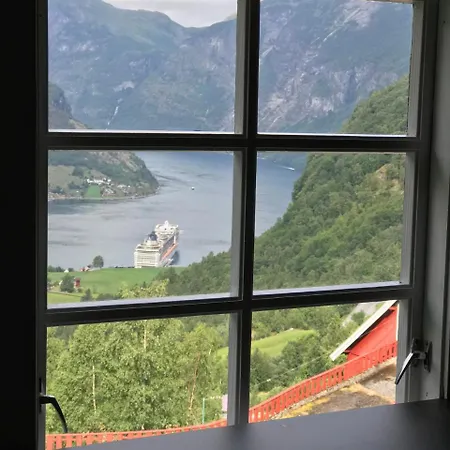 Solbakken *